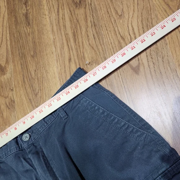 Northwest Territory Men's Gray Cargo Shorts, Size 32 - Picture 7 of 7